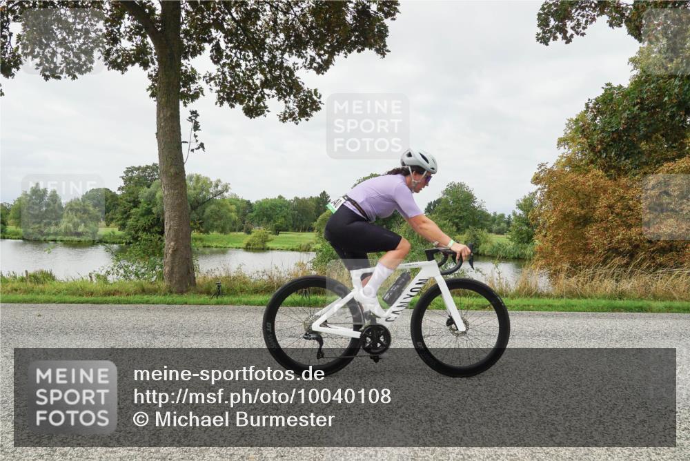 30.08.2026 - Elbe Triathlon Hamburg Michael Burmester http://msf.ph/oto/10040108 30.08.2026 10:50:00 Radfahren 940, 1029 meine-sportfotos.de