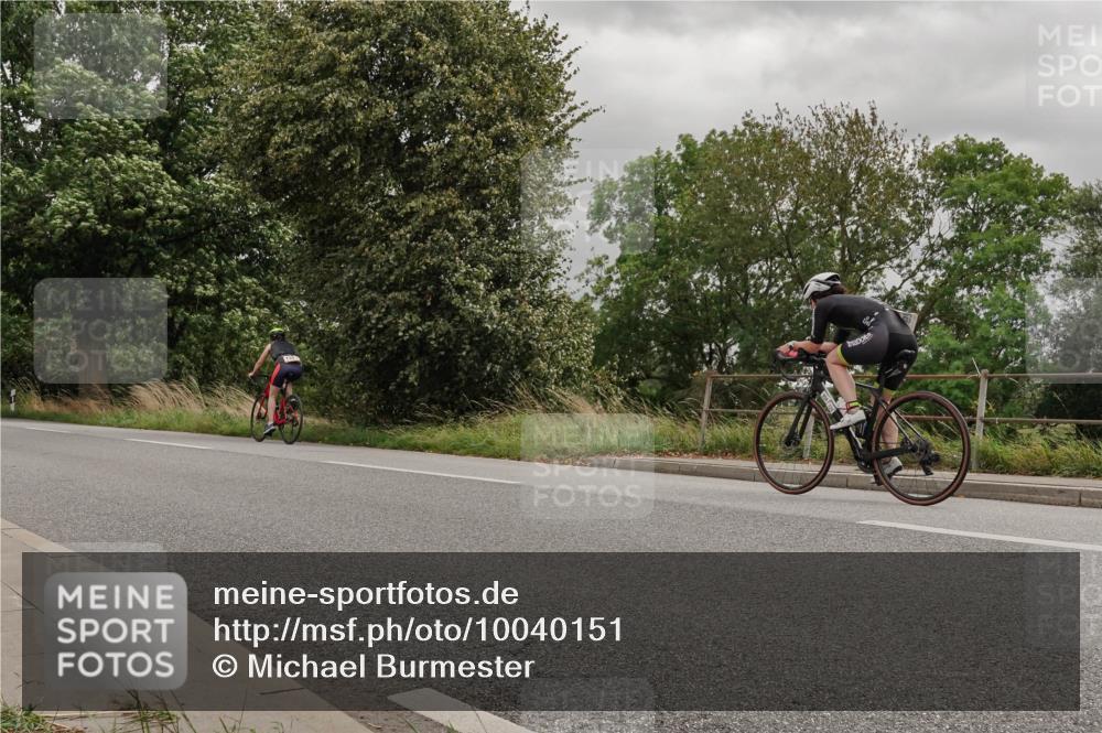 30.08.2026 - Elbe Triathlon Hamburg Michael Burmester http://msf.ph/oto/10040151 30.08.2026 14:12:03 Radfahren  meine-sportfotos.de