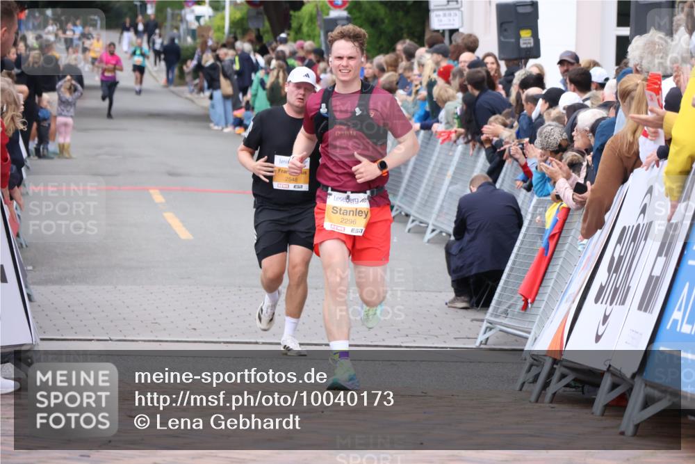 30.08.2026 - Blankeneser Heldenlauf Lena Gebhardt http://msf.ph/oto/10040173 30.08.2026 11:45:03 Ziel 2014, 2296, 2650 meine-sportfotos.de