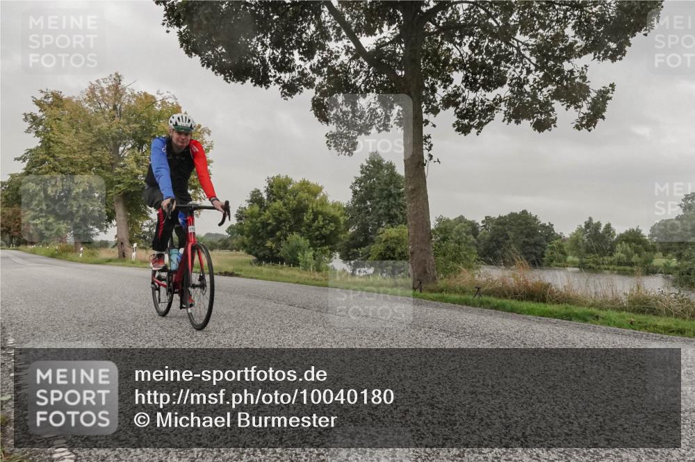 30.08.2026 - Elbe Triathlon Hamburg Michael Burmester http://msf.ph/oto/10040180 30.08.2026 08:56:26 Radfahren  meine-sportfotos.de