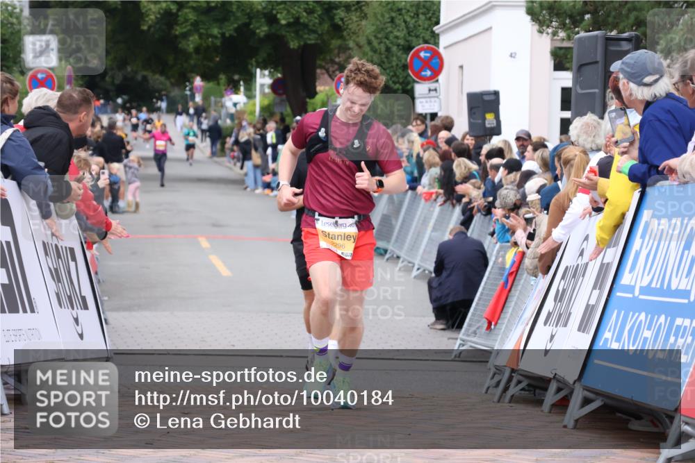 30.08.2026 - Blankeneser Heldenlauf Lena Gebhardt http://msf.ph/oto/10040184 30.08.2026 11:45:04 Ziel 2014, 2296, 2548, 2650 meine-sportfotos.de