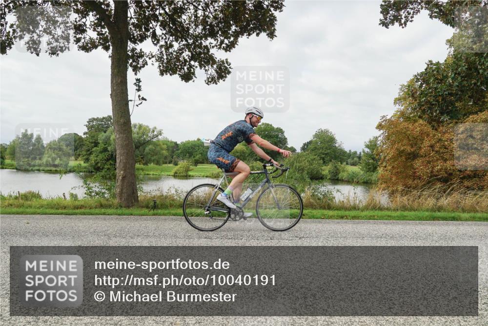 30.08.2026 - Elbe Triathlon Hamburg Michael Burmester http://msf.ph/oto/10040191 30.08.2026 10:50:46 Radfahren 1121, 1307 meine-sportfotos.de