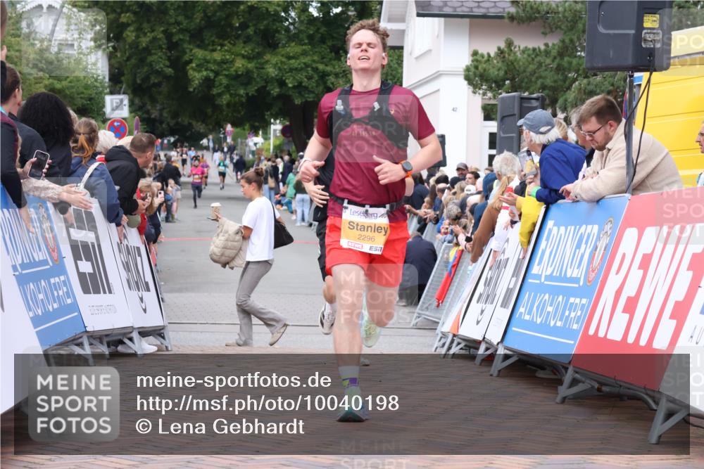 30.08.2026 - Blankeneser Heldenlauf Lena Gebhardt http://msf.ph/oto/10040198 30.08.2026 11:45:06 Ziel 2296, 2548 meine-sportfotos.de