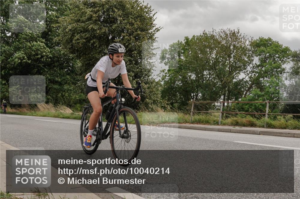 30.08.2026 - Elbe Triathlon Hamburg Michael Burmester http://msf.ph/oto/10040214 30.08.2026 14:12:28 Radfahren 128, 134, 153 meine-sportfotos.de