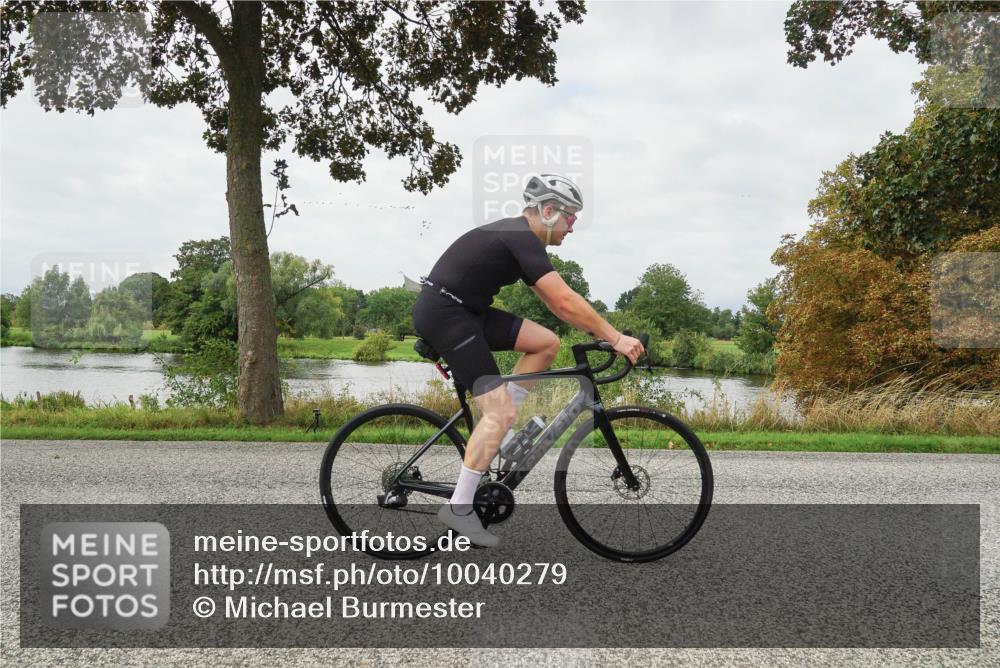 30.08.2026 - Elbe Triathlon Hamburg Michael Burmester http://msf.ph/oto/10040279 30.08.2026 10:51:44 Radfahren 1094, 1103, 1108, 1171, 1271, 1354 meine-sportfotos.de