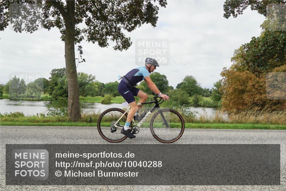 30.08.2026 - Elbe Triathlon Hamburg Michael Burmester http://msf.ph/oto/10040288 30.08.2026 10:51:47 Radfahren 901, 1022, 1033, 1103, 1108, 1171, 1264, 1354 meine-sportfotos.de