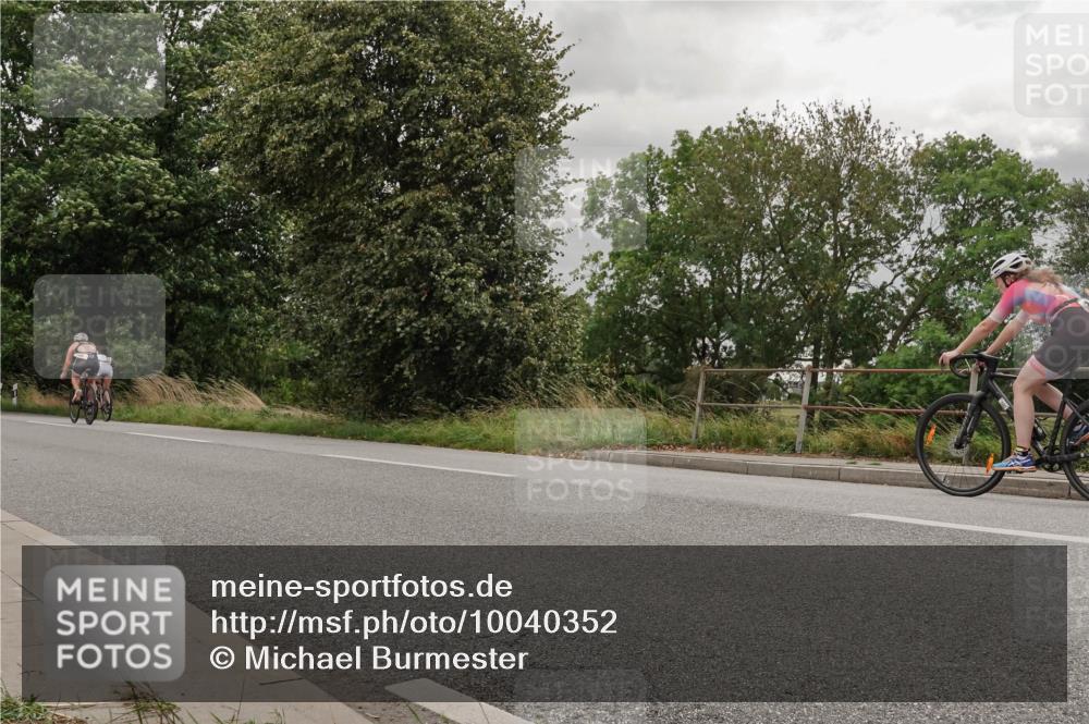 30.08.2026 - Elbe Triathlon Hamburg Michael Burmester http://msf.ph/oto/10040352 30.08.2026 14:13:19 Radfahren  meine-sportfotos.de
