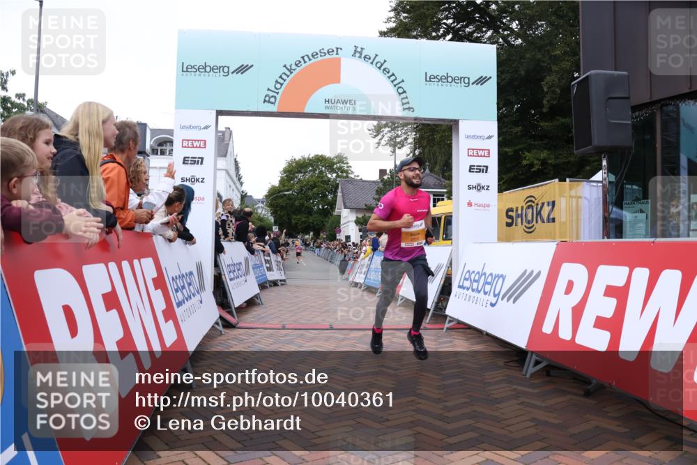 30.08.2026 - Blankeneser Heldenlauf Lena Gebhardt http://msf.ph/oto/10040361 30.08.2026 11:45:22 Ziel 2950 meine-sportfotos.de