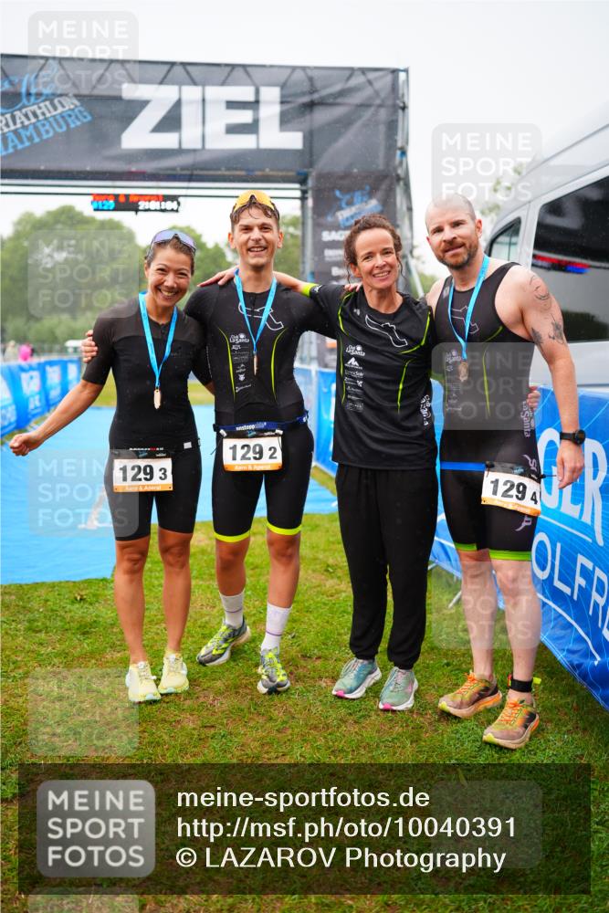 30.08.2026 - Elbe Triathlon Hamburg LAZAROV Photography http://msf.ph/oto/10040391 30.08.2026 16:01:34 Ziel  meine-sportfotos.de