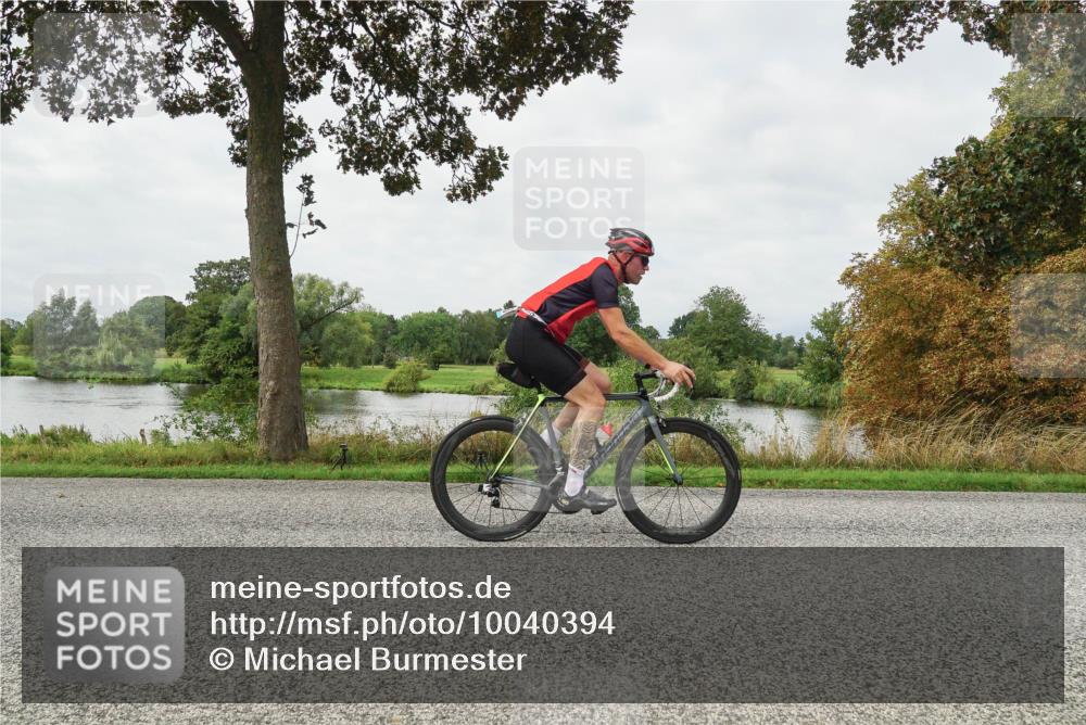 30.08.2026 - Elbe Triathlon Hamburg Michael Burmester http://msf.ph/oto/10040394 30.08.2026 10:52:27 Radfahren 1068, 1110, 1212, 1268, 1300 meine-sportfotos.de
