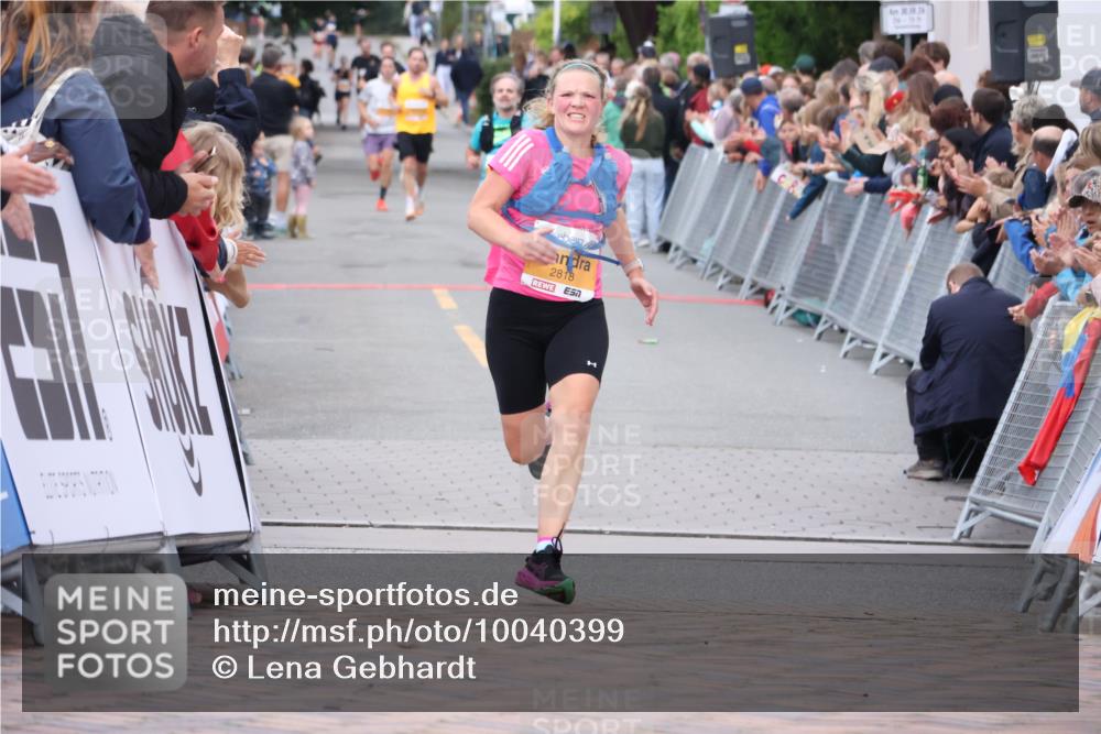 30.08.2026 - Blankeneser Heldenlauf Lena Gebhardt http://msf.ph/oto/10040399 30.08.2026 11:45:26 Ziel 2818, 2950 meine-sportfotos.de