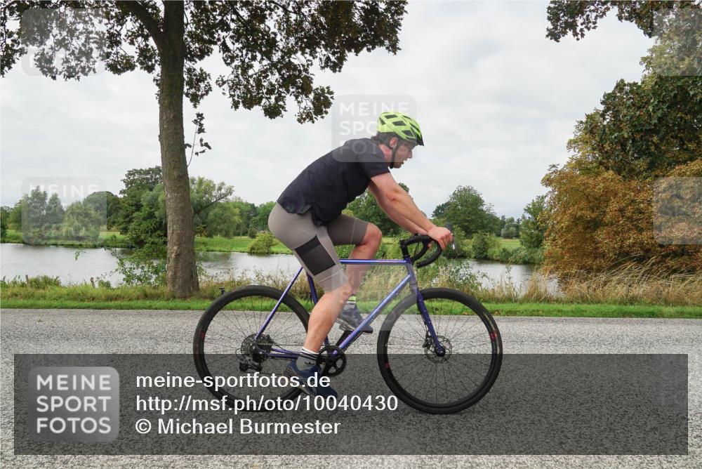 30.08.2026 - Elbe Triathlon Hamburg Michael Burmester http://msf.ph/oto/10040430 30.08.2026 10:52:56 Radfahren 1119, 1299 meine-sportfotos.de