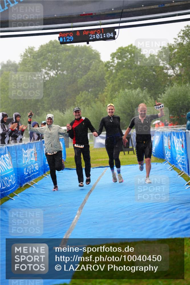 30.08.2026 - Elbe Triathlon Hamburg LAZAROV Photography http://msf.ph/oto/10040450 30.08.2026 16:05:04 Ziel  meine-sportfotos.de