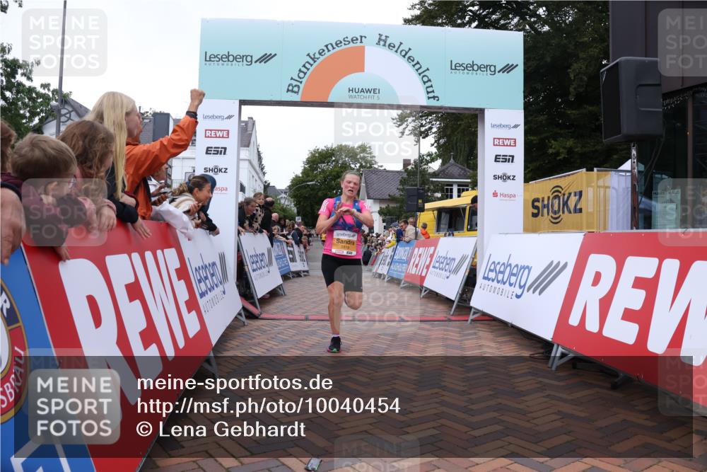 30.08.2026 - Blankeneser Heldenlauf Lena Gebhardt http://msf.ph/oto/10040454 30.08.2026 11:45:29 Ziel 2818, 2950 meine-sportfotos.de