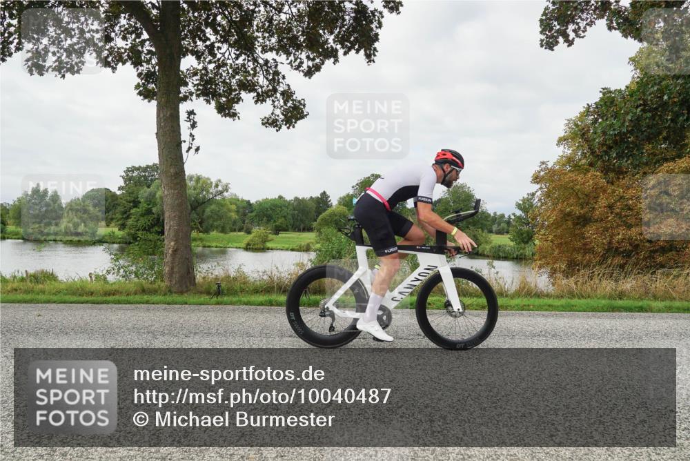 30.08.2026 - Elbe Triathlon Hamburg Michael Burmester http://msf.ph/oto/10040487 30.08.2026 10:53:25 Radfahren 893, 962, 998, 1073, 1210, 1306, 1442 meine-sportfotos.de