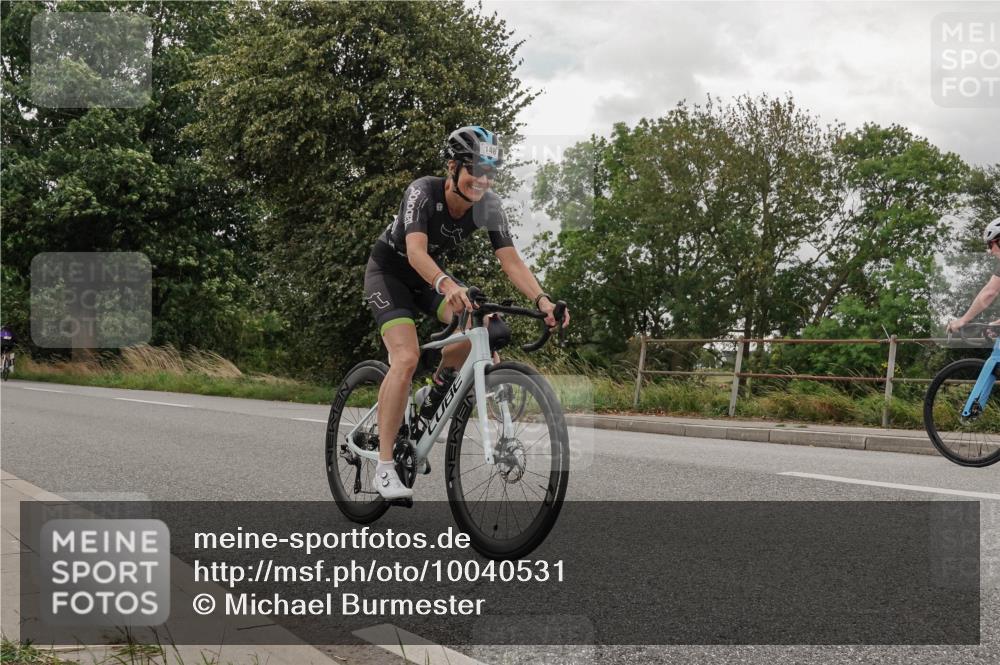 30.08.2026 - Elbe Triathlon Hamburg Michael Burmester http://msf.ph/oto/10040531 30.08.2026 14:14:39 Radfahren 148, 175 meine-sportfotos.de