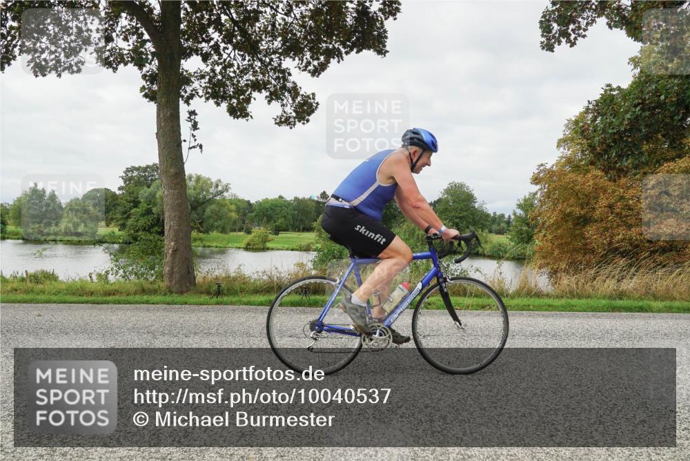 30.08.2026 - Elbe Triathlon Hamburg Michael Burmester http://msf.ph/oto/10040537 30.08.2026 10:54:01 Radfahren 1023, 1338 meine-sportfotos.de