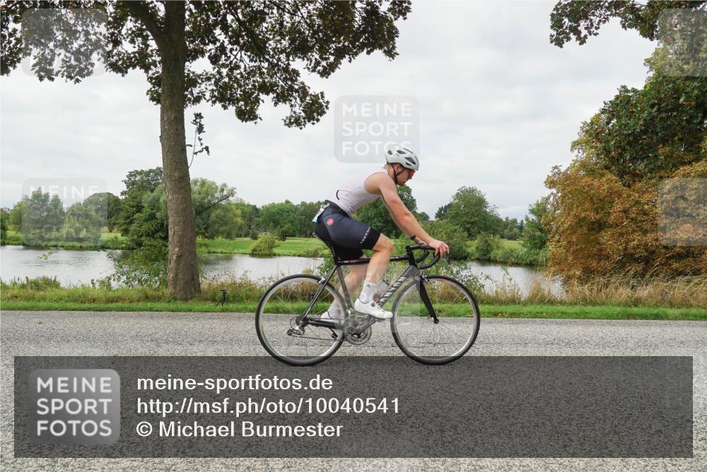 30.08.2026 - Elbe Triathlon Hamburg Michael Burmester http://msf.ph/oto/10040541 30.08.2026 10:54:05 Radfahren 1023, 1296 meine-sportfotos.de
