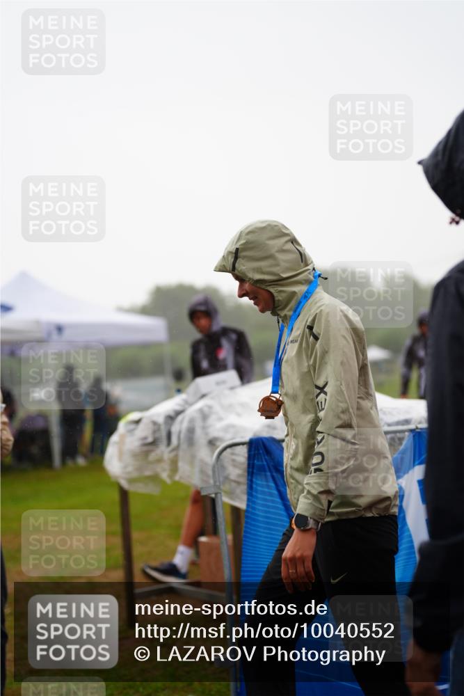 30.08.2026 - Elbe Triathlon Hamburg LAZAROV Photography http://msf.ph/oto/10040552 30.08.2026 16:05:19 Ziel  meine-sportfotos.de