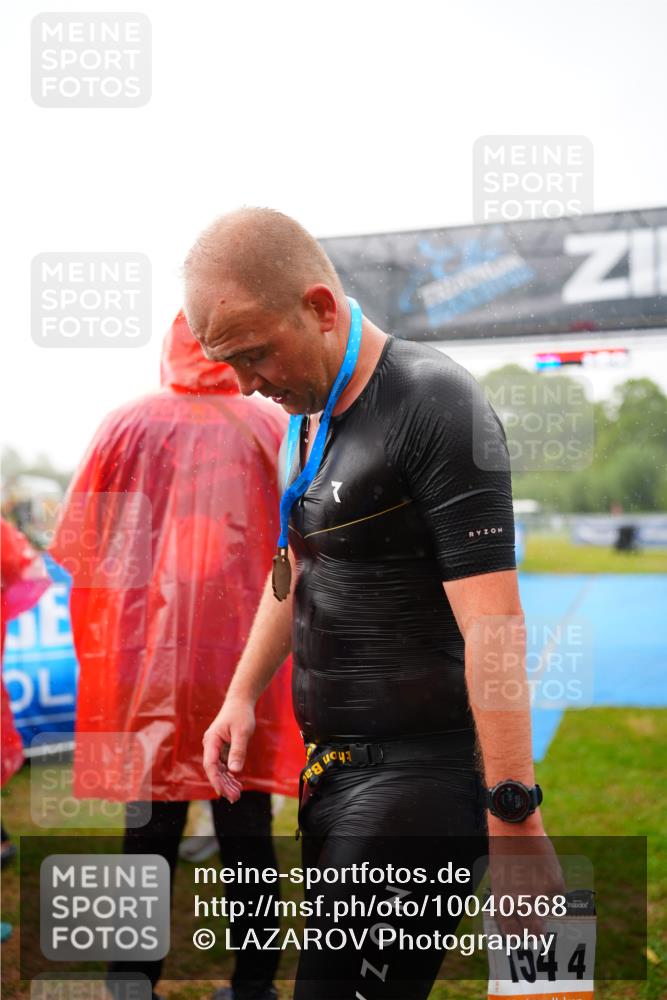 30.08.2026 - Elbe Triathlon Hamburg LAZAROV Photography http://msf.ph/oto/10040568 30.08.2026 16:05:21 Ziel  meine-sportfotos.de