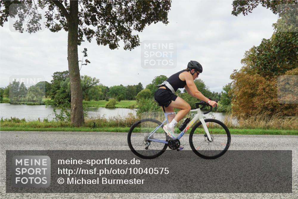 30.08.2026 - Elbe Triathlon Hamburg Michael Burmester http://msf.ph/oto/10040575 30.08.2026 10:54:47 Radfahren 993, 1194, 1282, 1446 meine-sportfotos.de