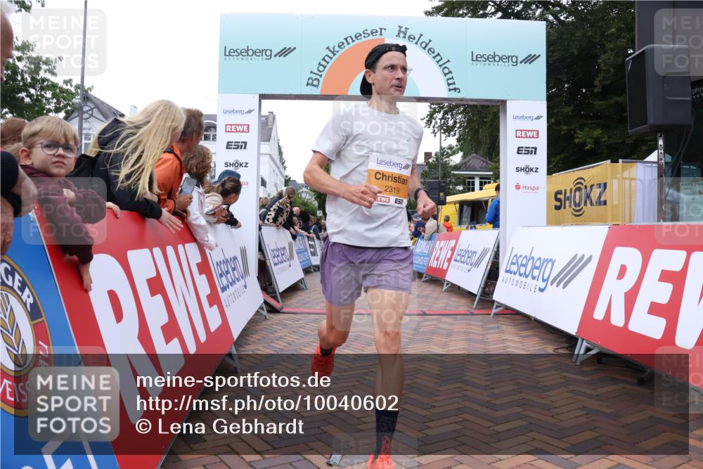 30.08.2026 - Blankeneser Heldenlauf Lena Gebhardt http://msf.ph/oto/10040602 30.08.2026 11:45:41 Ziel 2319, 2648, 2819, 2875, 2949 meine-sportfotos.de