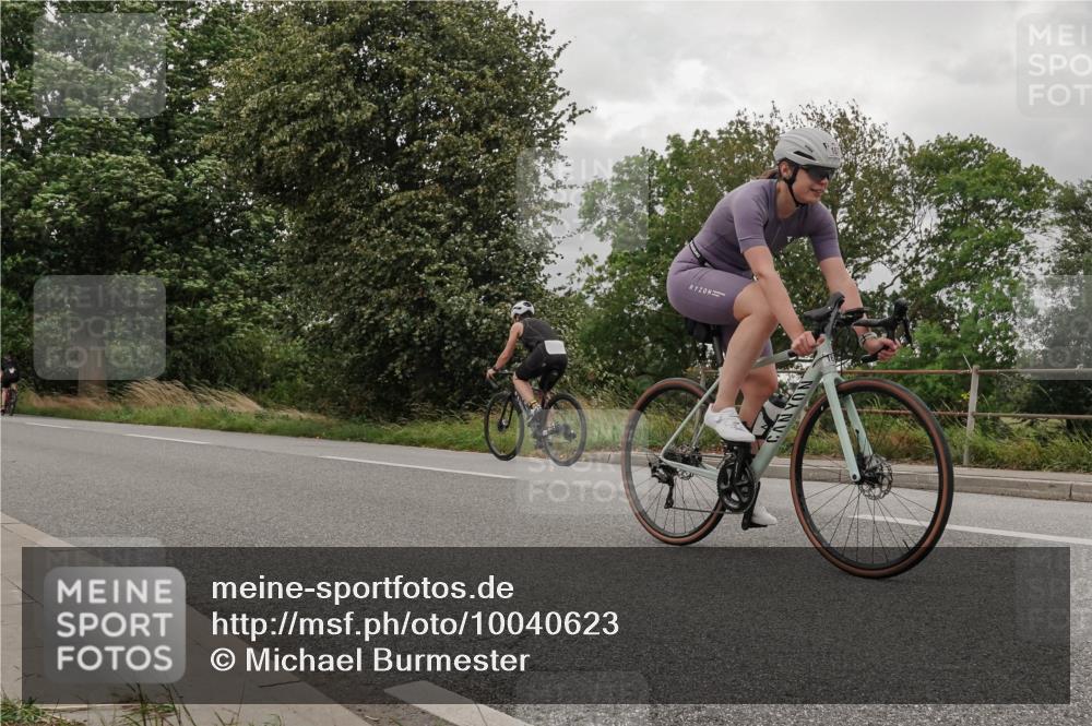 30.08.2026 - Elbe Triathlon Hamburg Michael Burmester http://msf.ph/oto/10040623 30.08.2026 14:15:11 Radfahren 160, 167 meine-sportfotos.de