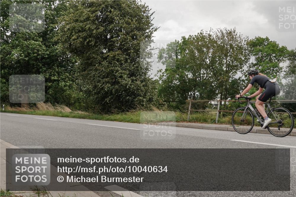 30.08.2026 - Elbe Triathlon Hamburg Michael Burmester http://msf.ph/oto/10040634 30.08.2026 14:15:31 Radfahren 147 meine-sportfotos.de