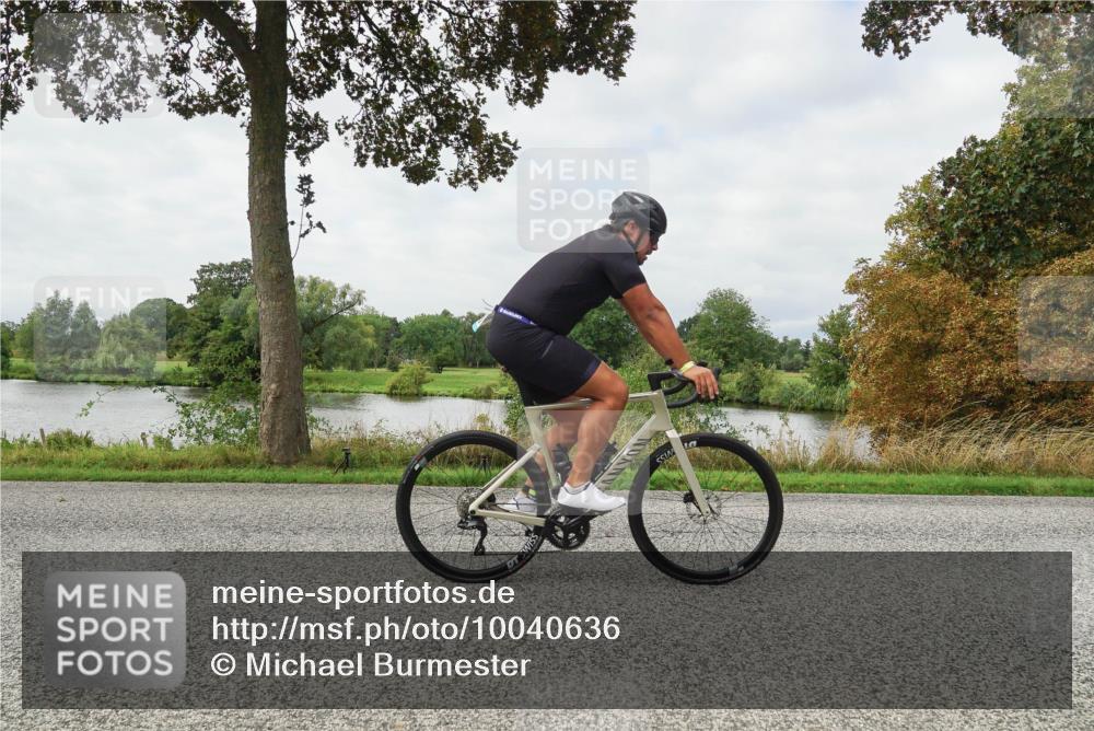 30.08.2026 - Elbe Triathlon Hamburg Michael Burmester http://msf.ph/oto/10040636 30.08.2026 10:55:23 Radfahren 1018, 1166, 1270, 1274, 1288 meine-sportfotos.de