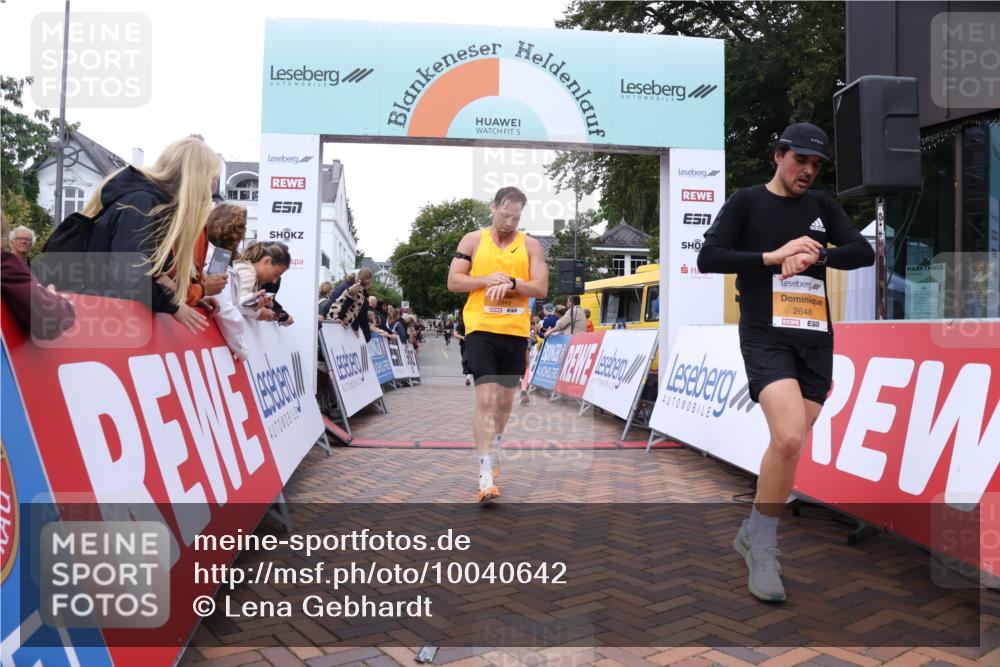 30.08.2026 - Blankeneser Heldenlauf Lena Gebhardt http://msf.ph/oto/10040642 30.08.2026 11:45:43 Ziel 2319, 2583, 2648, 2819, 2875, 2949 meine-sportfotos.de