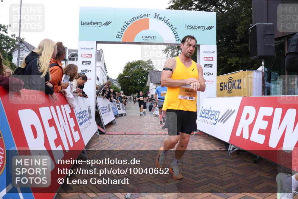 30.08.2026 - Blankeneser Heldenlauf Lena Gebhardt http://msf.ph/oto/10040652 30.08.2026 11:45:44 Ziel 2319, 2583, 2648, 2819, 2875, 2949 meine-sportfotos.de