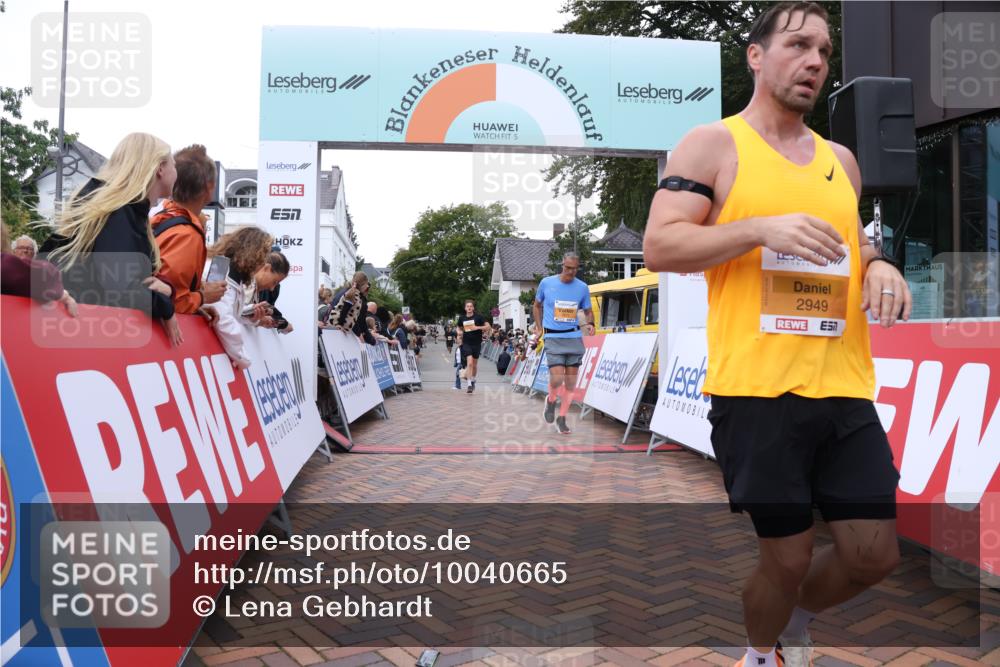 30.08.2026 - Blankeneser Heldenlauf Lena Gebhardt http://msf.ph/oto/10040665 30.08.2026 11:45:44 Ziel 2319, 2583, 2648, 2819, 2875, 2949 meine-sportfotos.de