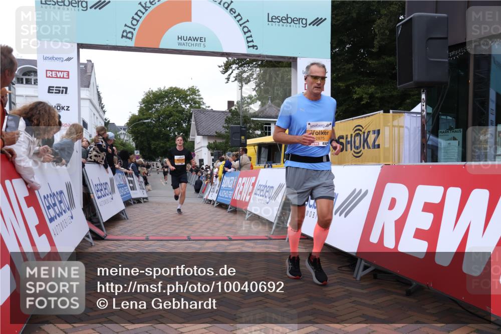 30.08.2026 - Blankeneser Heldenlauf Lena Gebhardt http://msf.ph/oto/10040692 30.08.2026 11:45:46 Ziel 2319, 2583, 2648, 2875, 2949 meine-sportfotos.de