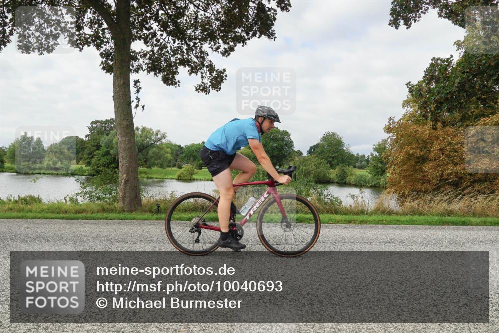 30.08.2026 - Elbe Triathlon Hamburg Michael Burmester http://msf.ph/oto/10040693 30.08.2026 10:55:55 Radfahren 1138, 1206, 1252 meine-sportfotos.de