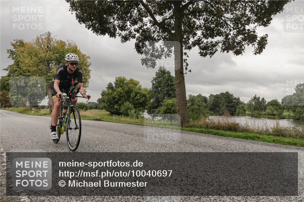 30.08.2026 - Elbe Triathlon Hamburg Michael Burmester http://msf.ph/oto/10040697 30.08.2026 09:00:20 Radfahren 375, 383 meine-sportfotos.de