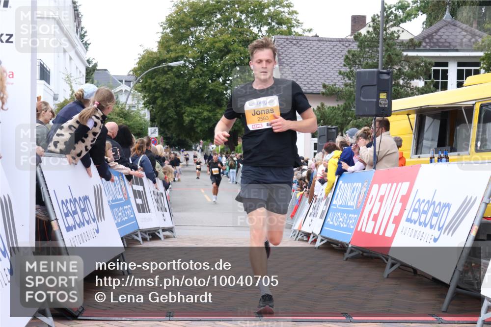 30.08.2026 - Blankeneser Heldenlauf Lena Gebhardt http://msf.ph/oto/10040705 30.08.2026 11:45:47 Ziel 2319, 2583, 2648, 2875, 2949 meine-sportfotos.de
