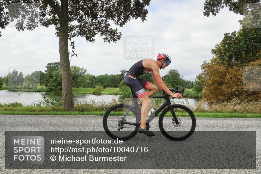 30.08.2026 - Elbe Triathlon Hamburg Michael Burmester http://msf.ph/oto/10040716 30.08.2026 10:56:34 Radfahren 900, 1065, 1233, 1447, 1452 meine-sportfotos.de