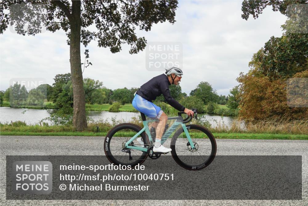 30.08.2026 - Elbe Triathlon Hamburg Michael Burmester http://msf.ph/oto/10040751 30.08.2026 10:56:49 Radfahren 974, 1026, 1126, 1191, 1193, 1276 meine-sportfotos.de