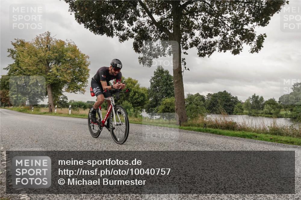 30.08.2026 - Elbe Triathlon Hamburg Michael Burmester http://msf.ph/oto/10040757 30.08.2026 09:00:45 Radfahren 292, 343, 391, 393 meine-sportfotos.de