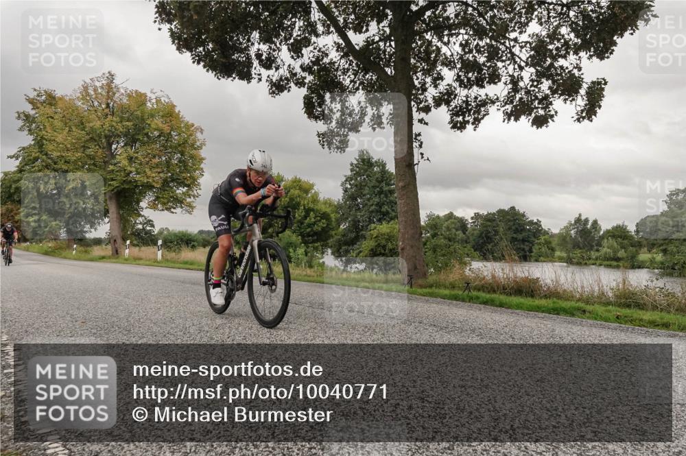 30.08.2026 - Elbe Triathlon Hamburg Michael Burmester http://msf.ph/oto/10040771 30.08.2026 09:00:52 Radfahren 297, 343, 384, 393 meine-sportfotos.de