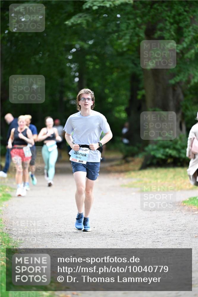 30.08.2026 - Blankeneser Heldenlauf Dr. Thomas Lammeyer http://msf.ph/oto/10040779 30.08.2026 11:15:54 Laufen 4440 meine-sportfotos.de