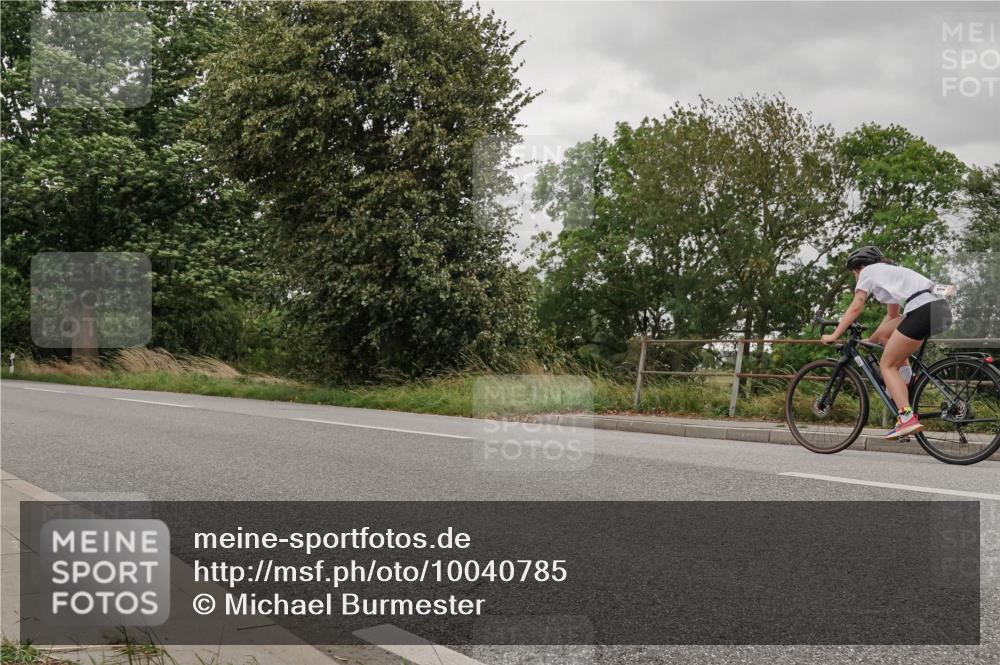 30.08.2026 - Elbe Triathlon Hamburg Michael Burmester http://msf.ph/oto/10040785 30.08.2026 14:16:20 Radfahren 161 meine-sportfotos.de