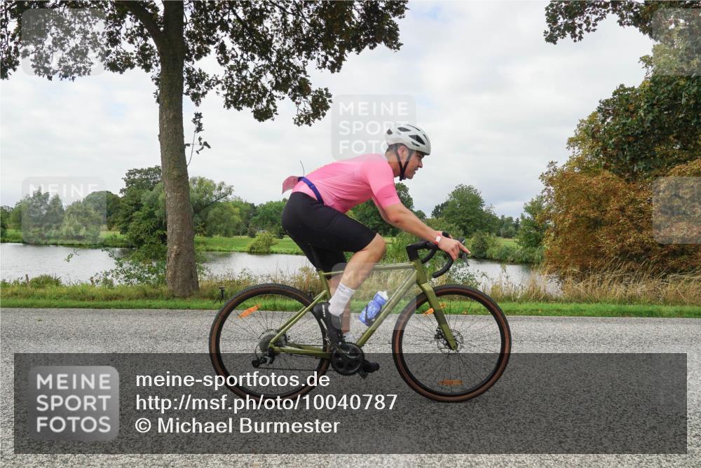 30.08.2026 - Elbe Triathlon Hamburg Michael Burmester http://msf.ph/oto/10040787 30.08.2026 10:57:04 Radfahren 1064, 1144, 1151, 1178, 1284, 1314, 1444 meine-sportfotos.de