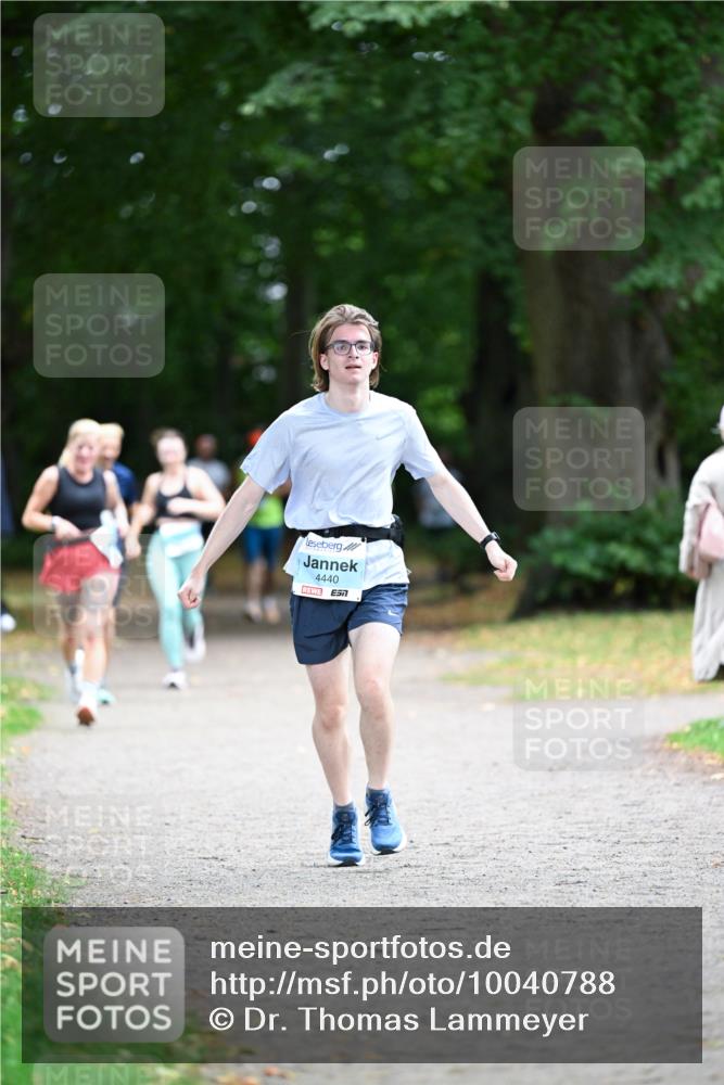 30.08.2026 - Blankeneser Heldenlauf Dr. Thomas Lammeyer http://msf.ph/oto/10040788 30.08.2026 11:15:55 Laufen 4440 meine-sportfotos.de