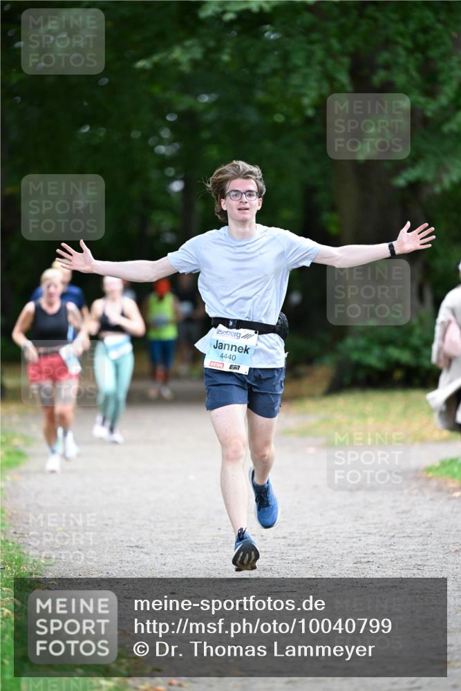 30.08.2026 - Blankeneser Heldenlauf Dr. Thomas Lammeyer http://msf.ph/oto/10040799 30.08.2026 11:15:55 Laufen 4440 meine-sportfotos.de