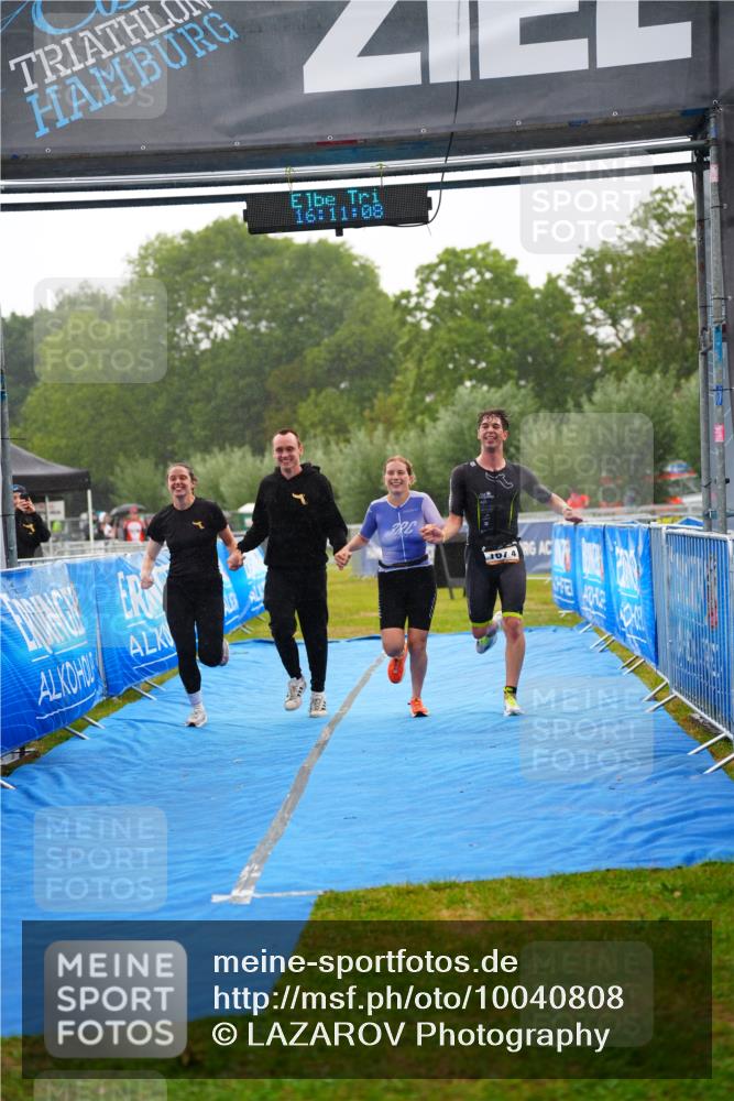 30.08.2026 - Elbe Triathlon Hamburg LAZAROV Photography http://msf.ph/oto/10040808 30.08.2026 16:11:08 Ziel  meine-sportfotos.de