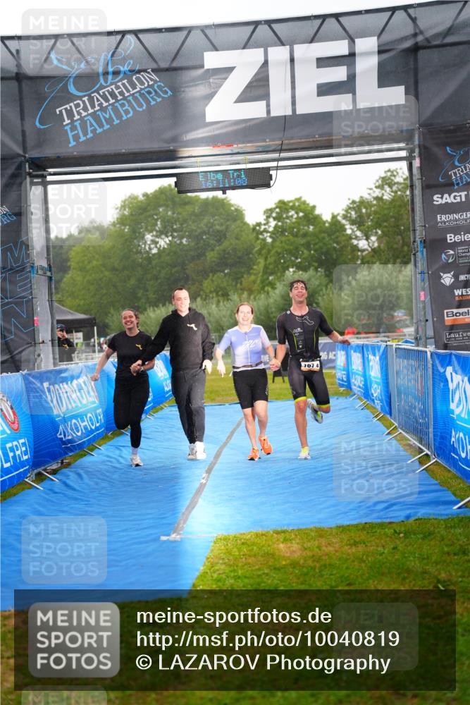 30.08.2026 - Elbe Triathlon Hamburg LAZAROV Photography http://msf.ph/oto/10040819 30.08.2026 16:11:08 Ziel  meine-sportfotos.de