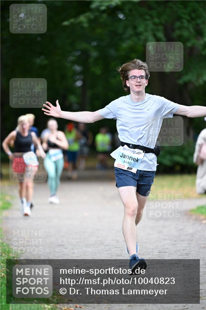 30.08.2026 - Blankeneser Heldenlauf Dr. Thomas Lammeyer http://msf.ph/oto/10040823 30.08.2026 11:15:56 Laufen 4440 meine-sportfotos.de
