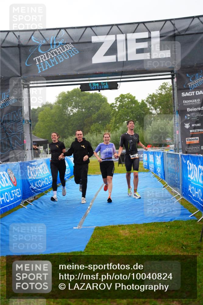 30.08.2026 - Elbe Triathlon Hamburg LAZAROV Photography http://msf.ph/oto/10040824 30.08.2026 16:11:08 Ziel  meine-sportfotos.de