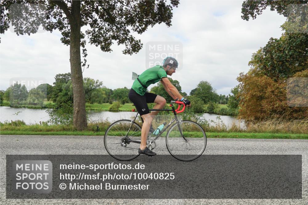 30.08.2026 - Elbe Triathlon Hamburg Michael Burmester http://msf.ph/oto/10040825 30.08.2026 10:57:33 Radfahren 1081, 1150, 1250, 1262, 1343, 1375 meine-sportfotos.de